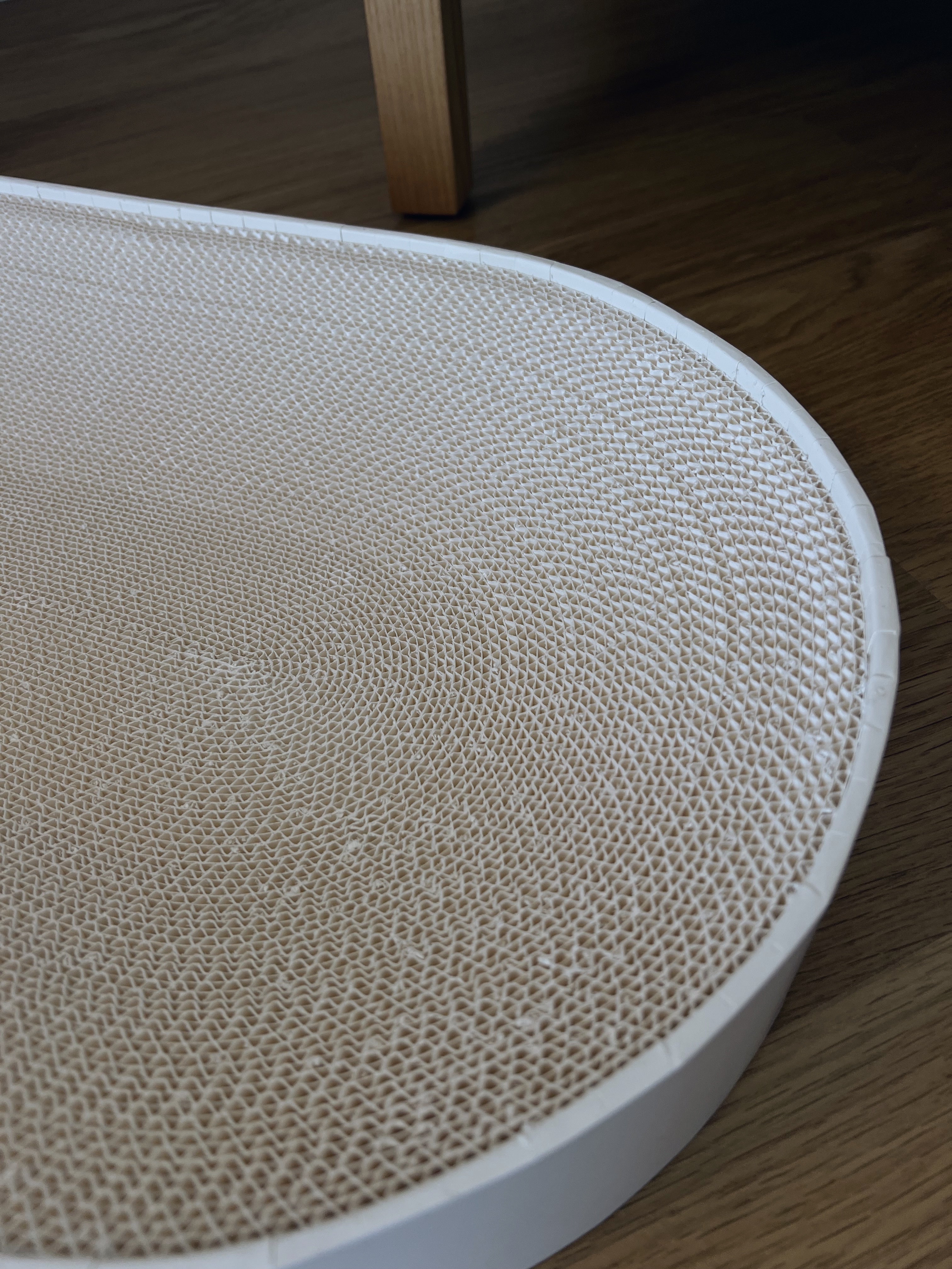 Recyclable scratch board for cats