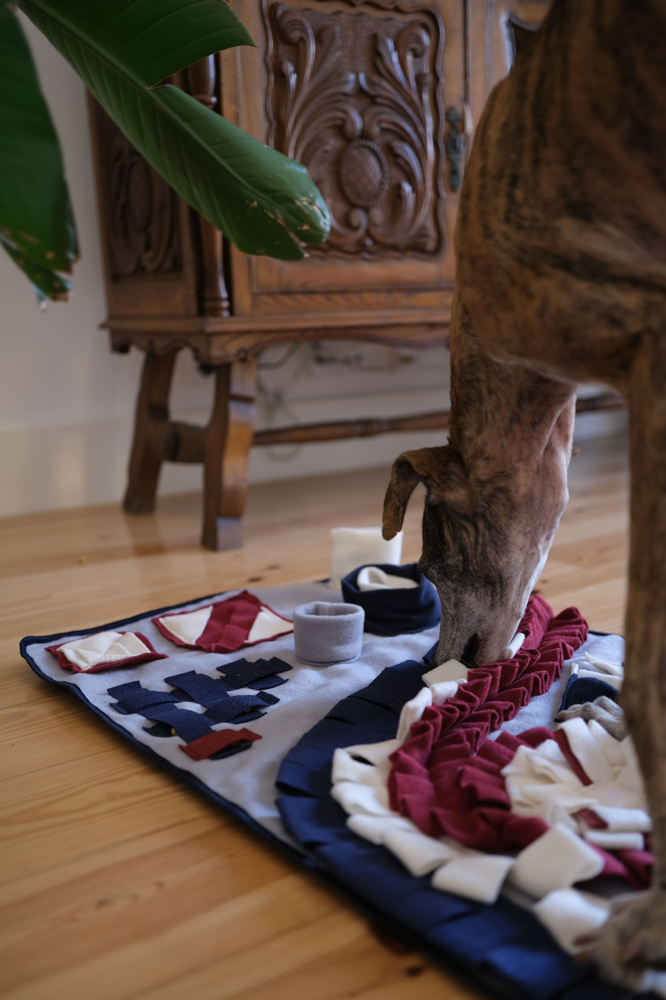 Bone-Shaped Snuffle Mat For Dogs - Interactive Slow Feeder Mat For Small & Medium Dogs